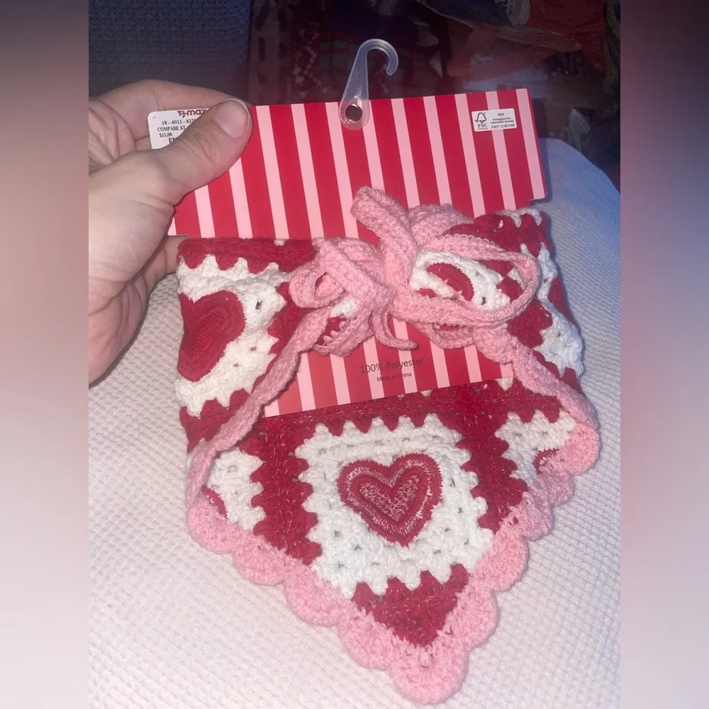 NWT Piper K Crocheted Valentine Heart Patterned Hair Bandana
